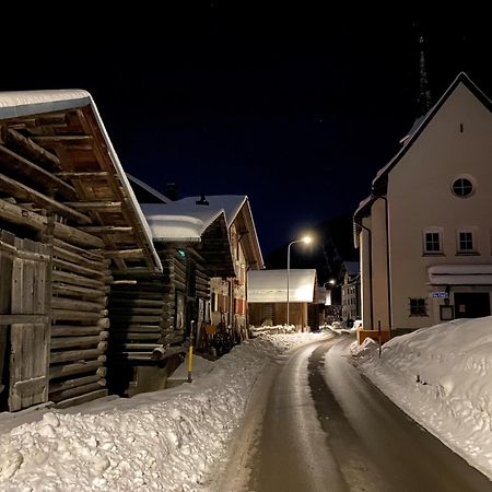 Ferienwohnungen Romantica Und Pacifica - Artdagio Lumnezia Екстер'єр фото